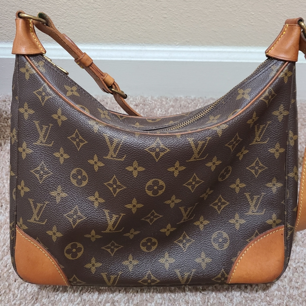 LOUIS VUITTON Boulogne 30 Shoulder Bag LV Monogram